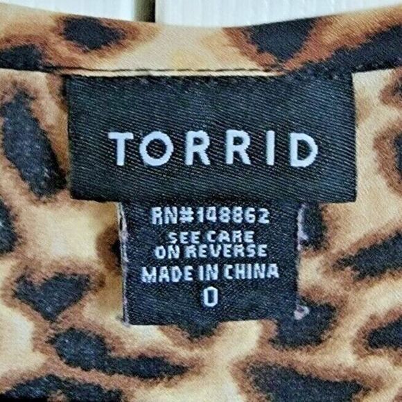 Torrid 0 Leopard Print Blouse‎ Top Elastic Gathered Long Sleeve Keyhole Neckline - Picture 4 of 6